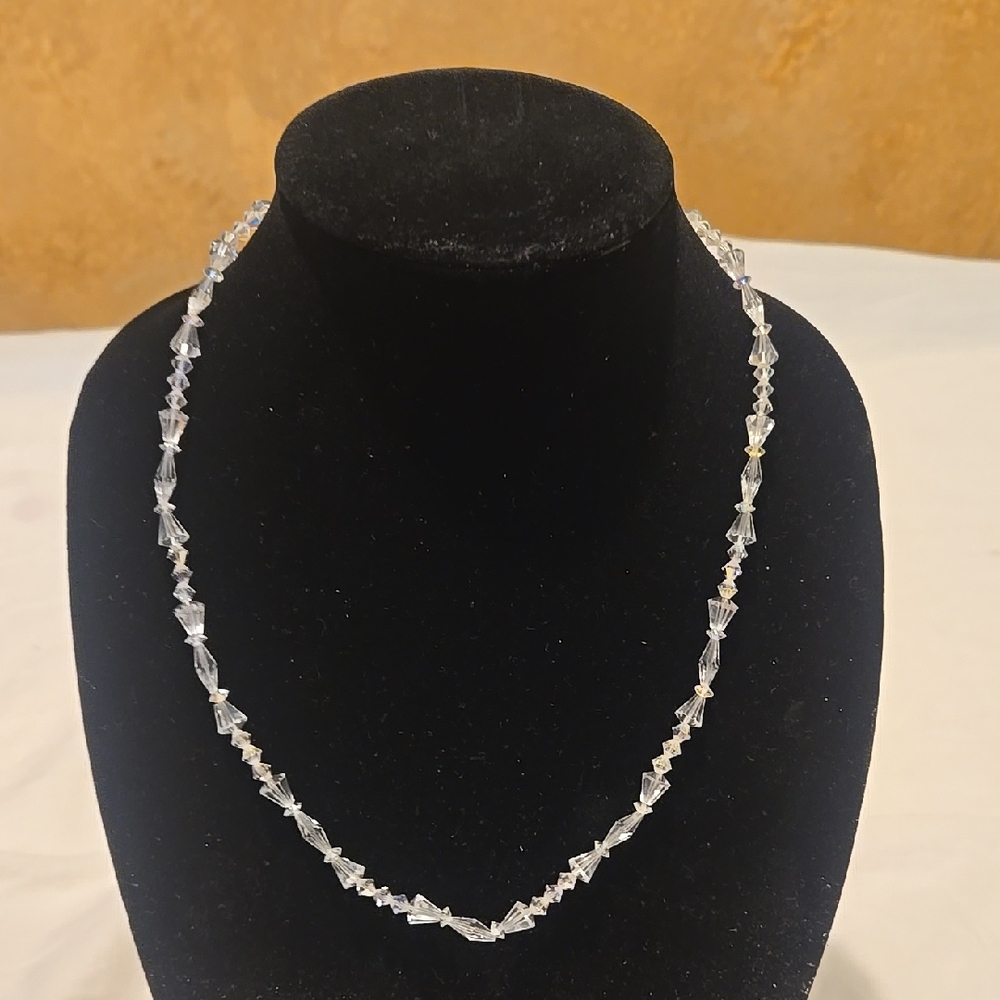 Elegant Crystal Beaded Necklace